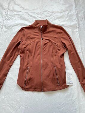 Lululemon jacket Define Luon roasted brown zip up fitted size 12 hip length